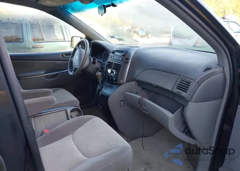 2010 Toyota Sienna Le из США, поврежденный, VIN 5TDKK4CC4AS296784